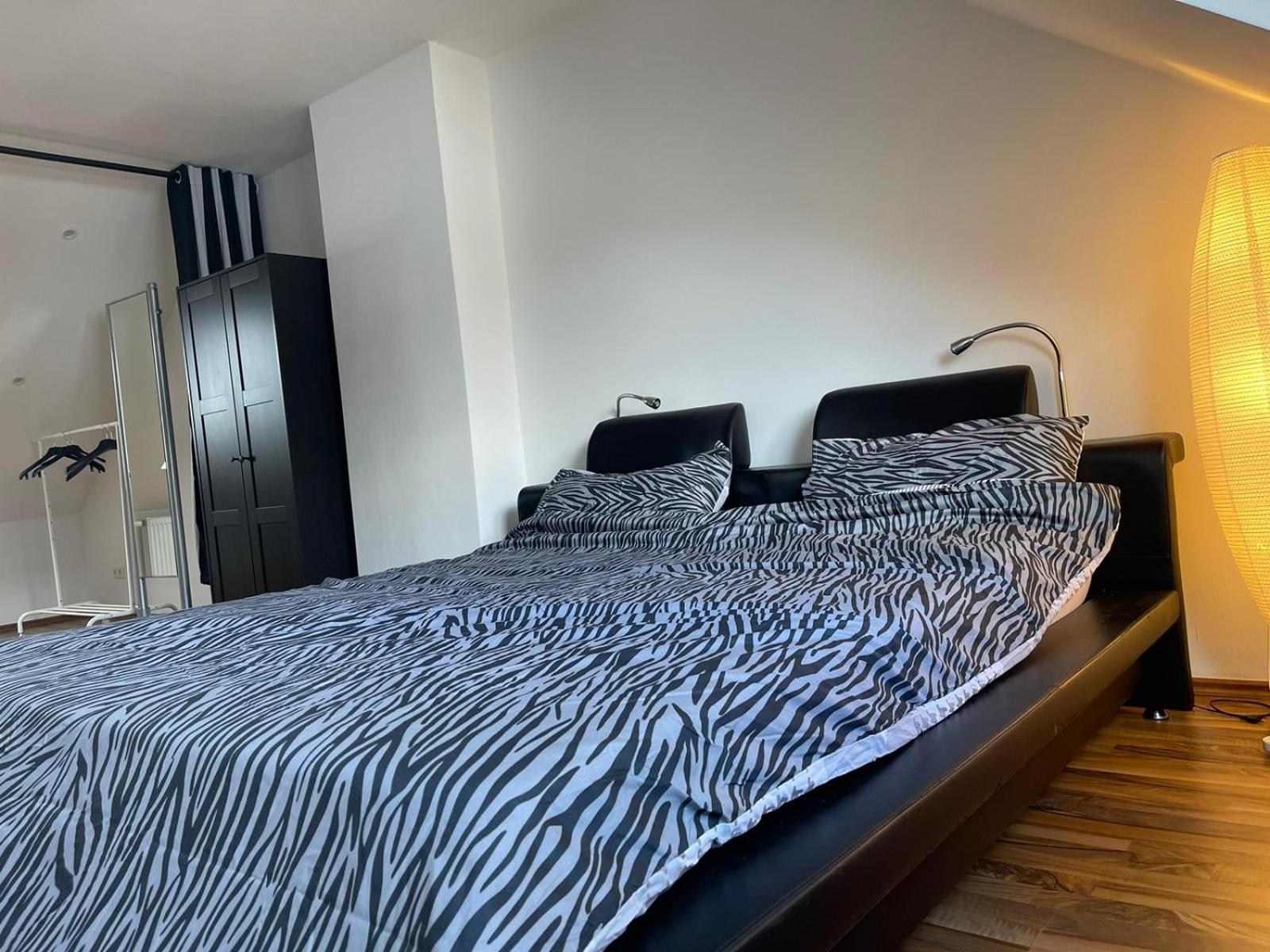 Luxurioeses Zimmer 10Min Zum Universitaet Касел Екстериор снимка